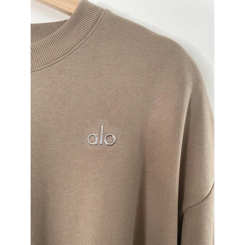 Alo Yoga Accolade Crew Neck Pullover Sweatshirt Gravel Tan Oversized Medium - Picture 4 of 10